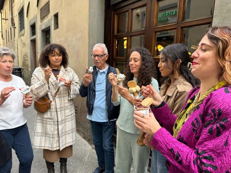 Florence: Street Food Tour with Wine & Local Guide - Pasta, soup, and a sit-down meal