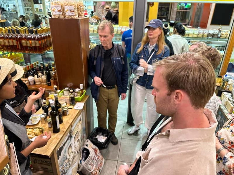 Florence: Street Food Tour with Wine & Local Guide - Evening departures and the sunset option