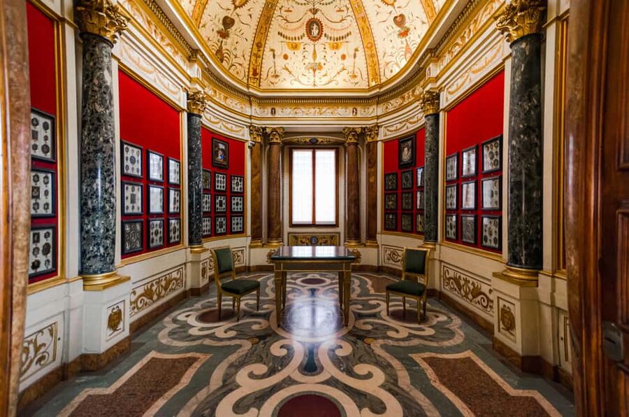 Florence: Timed Entry to Uffizi with Optional Audio Guide - What the experience does well