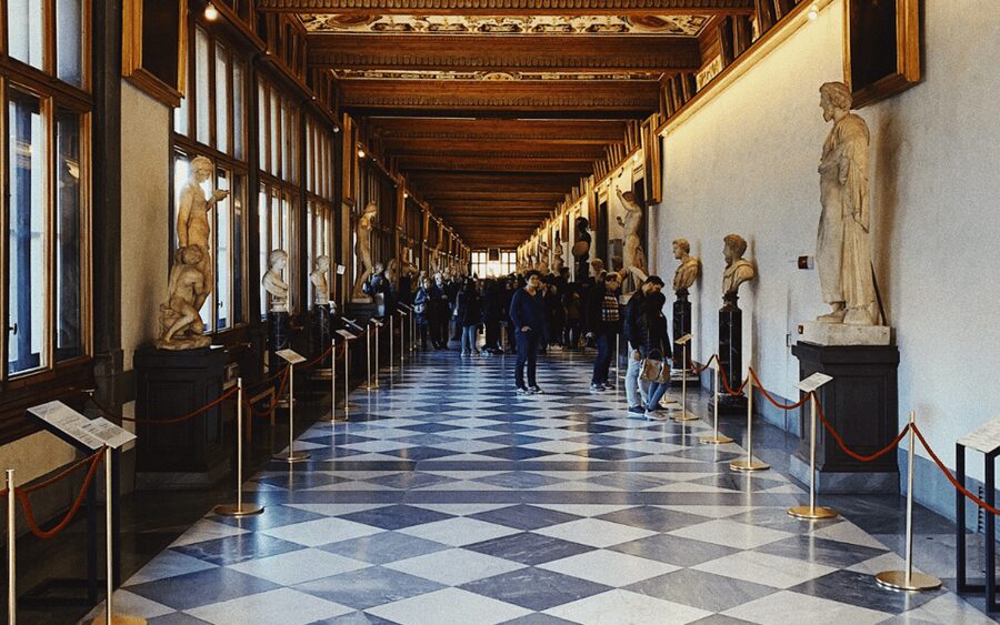 Florence: Uffizi Entry Ticket & Audio Guided Tour with Host - Following the audio guide through the masterpieces