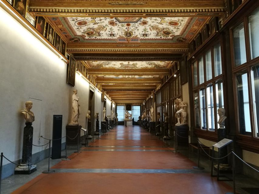Florence: Uffizi Gallery Priority Entrance and Tour - Why the small group improves the visit