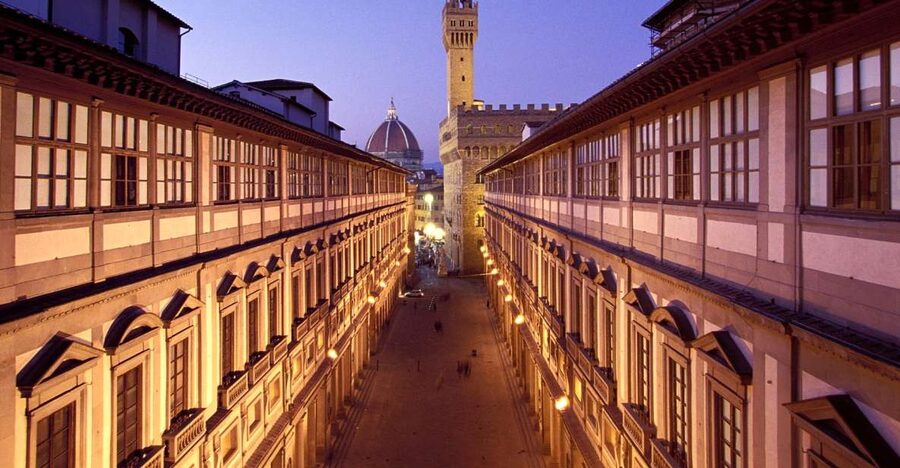 Florence: Uffizi Gallery Skip-the-line Ticket - Crowds, comfort, and accessibility