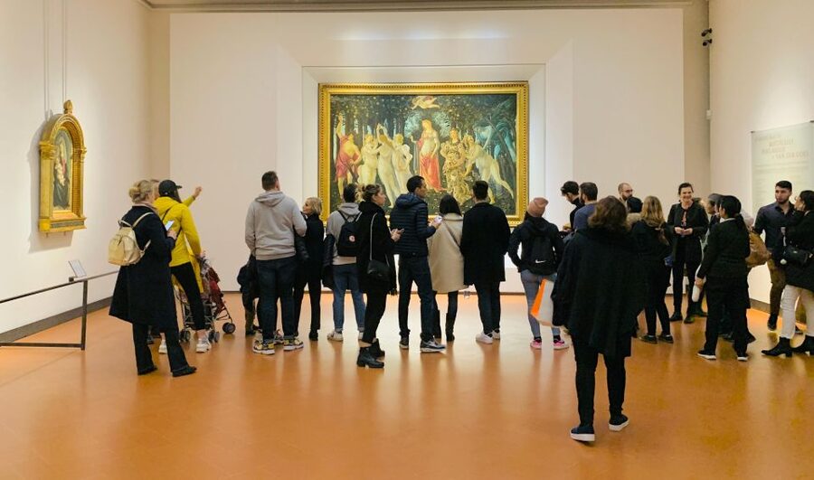 Florence: Uffizi Gallery Small-Group Guided Tour with Ticket - The guides make the biggest difference