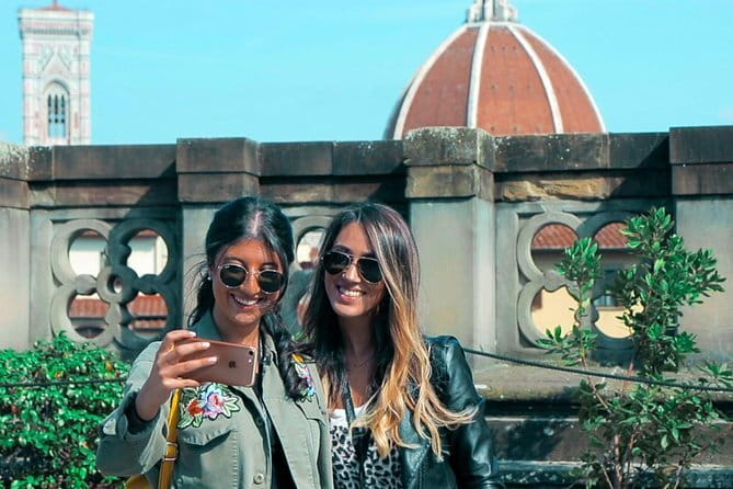 Florence: Uffizi Highlights, In-Depth Masterclass or Private Tour - Why the guide matters in crowded galleries