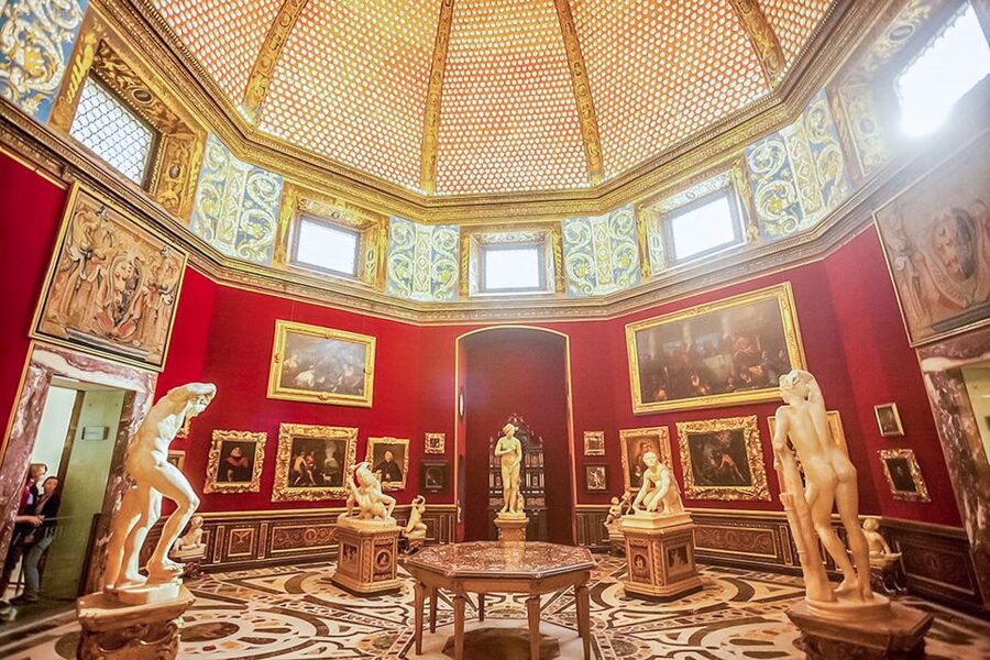 Florence: Uffizi Priority Ticket & Masterpieces Audio App - The practical rules inside the museum