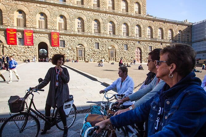 Florence Vintage Bike Tour–guided, small group or private option - Starting at Piazza della Repubblica