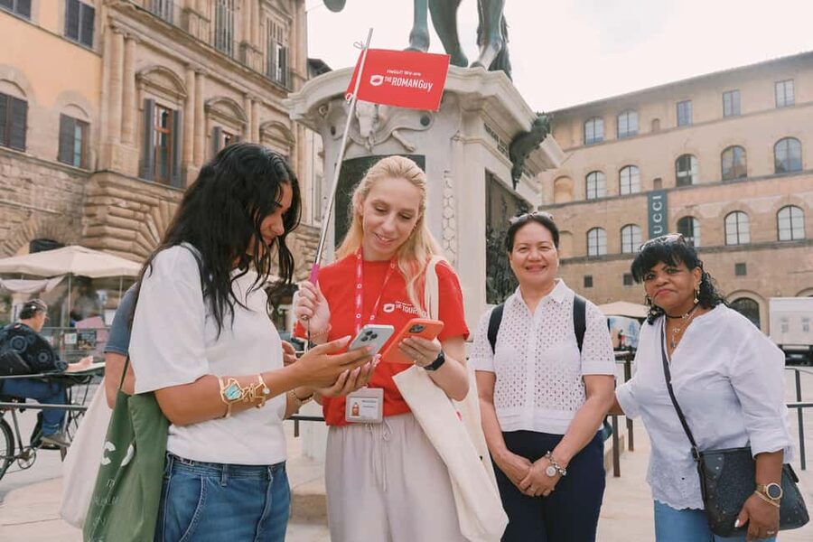 Florence: Walking Tour with David, Duomo & Uffizi Gallery - Piazza della Signoria and Ponte Vecchio