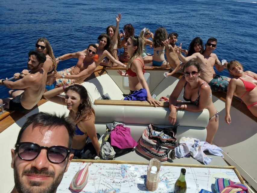Forio: Ischia Island Boat Tour with Local Lunch and Swimming - How comfortable is the boat?