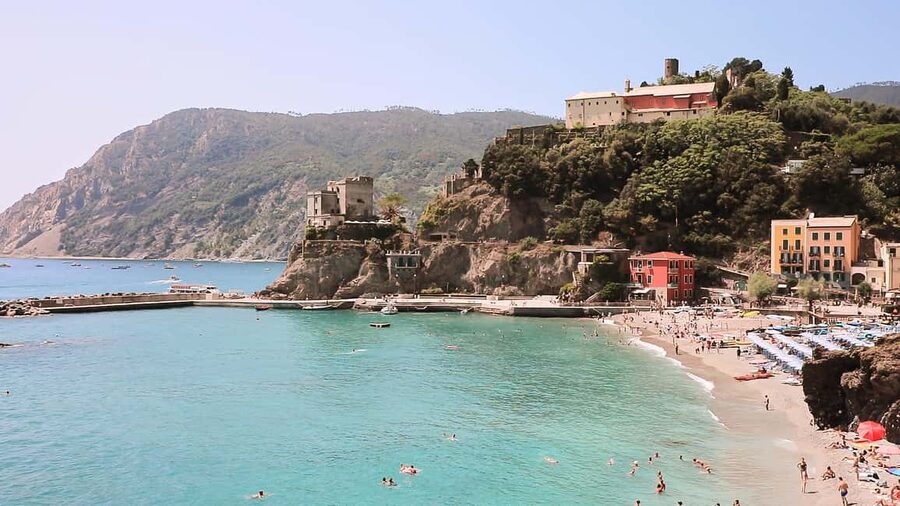 From Florence: Cinque Terre Day Trip with Optional Lunch - Vernazza and the walk to the harbor
