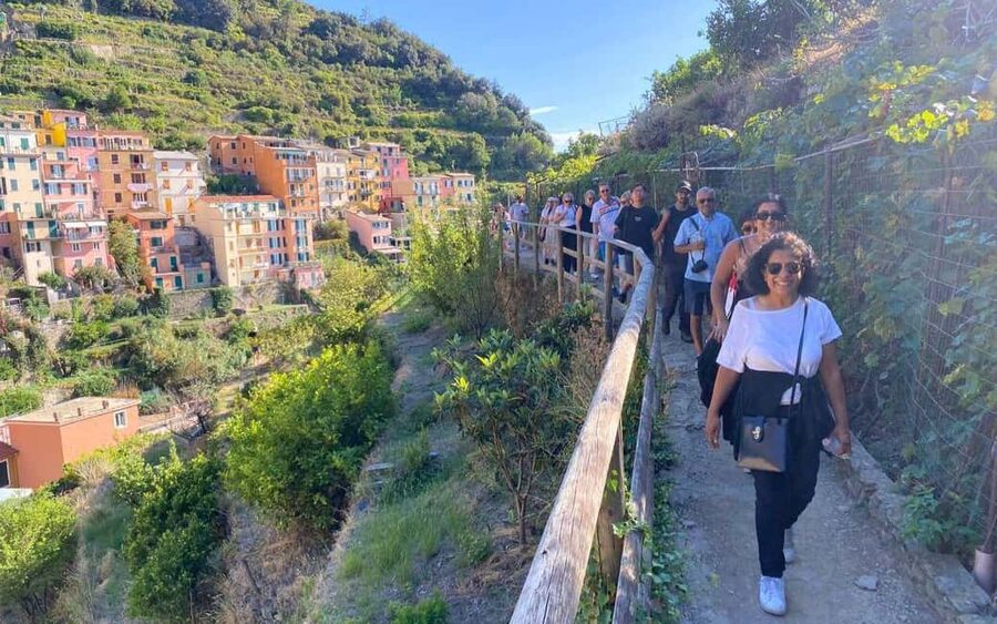 From Florence: Pisa and Cinque Terre Day Tour - Small Group - The return to Florence