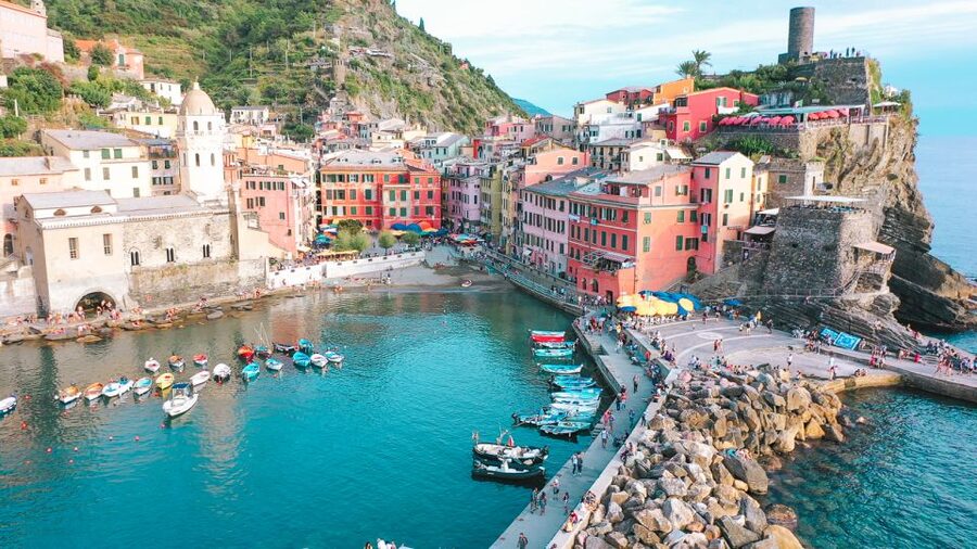 From Florence: Seaside Beauty Day Trip to Cinque Terre - The early coach ride to La Spezia