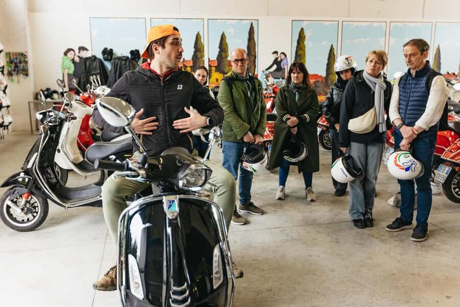 From Florence: Tuscan Countryside Vespa Tour with Tastings - Returning to Florence on two wheels
