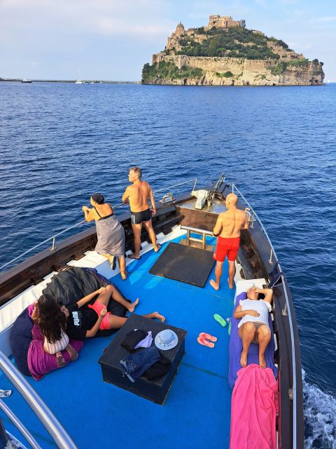 From Ischia: Procida Island Full-Day Boat Tour with Lunch - Returning through the bays near Il Fungo