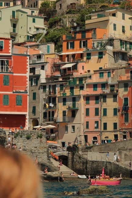 From La Spezia: Cinque Terre Boat Tour - Corniglia and Vernazza from offshore