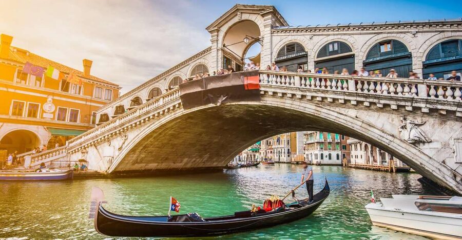 From Lake Garda: Full-Day Guided Group Tour of Venice - St. Mark’s Square and the first guided walk