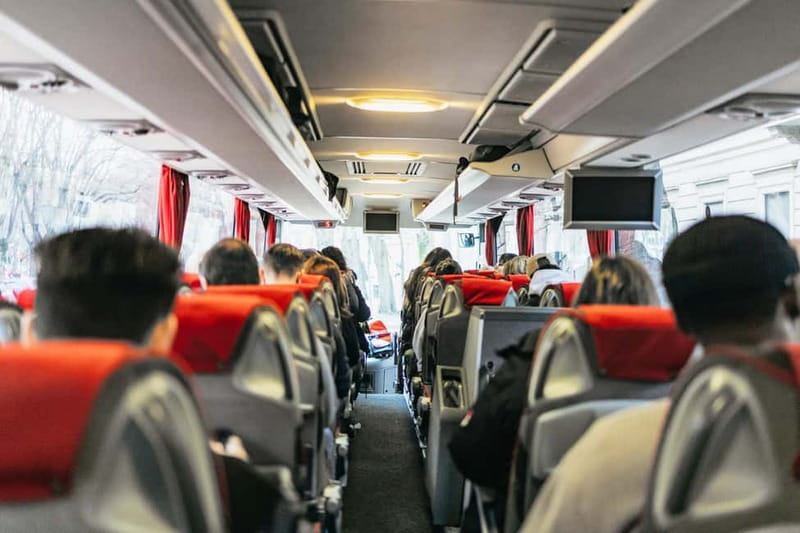 From Milan: Lake Como & Bellagio DayTour with Private Cruise - Guides make the organized format work