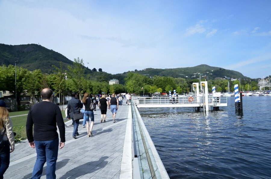 From Milan: Lake Como Cruise with Visits to Como & Bellagio - The public boat cruise and its changing views