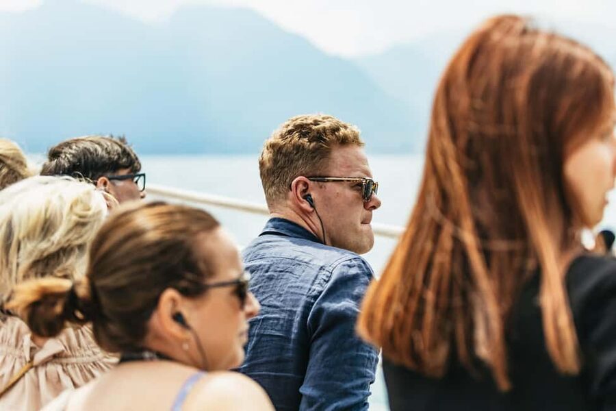 From Milan: Lake Como Cruise with Visits to Como & Bellagio - The ferry crossing from Cadenabbia to Bellagio