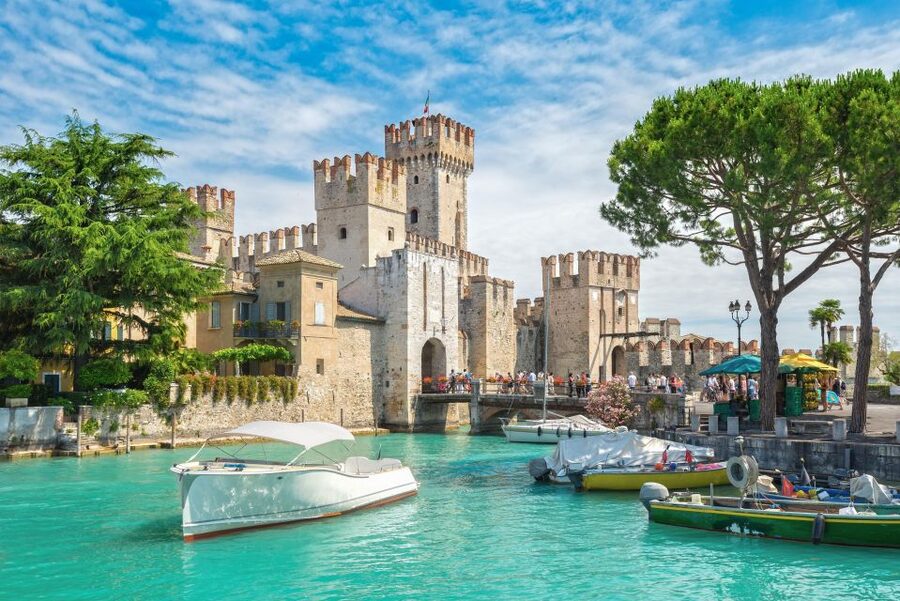 From Milan: Verona, Sirmione and Lake Garda with Boat Cruise - Guides, Headsets, and the Human Side of the Tour