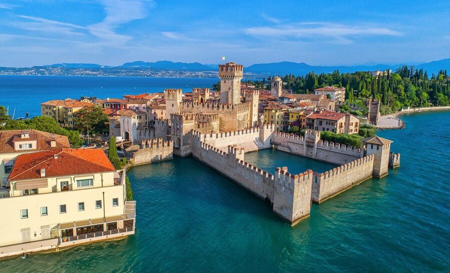 From Milan: Verona, Sirmione and Lake Garda with Boat Cruise - Verona in Three Hours: Romance With a Clock