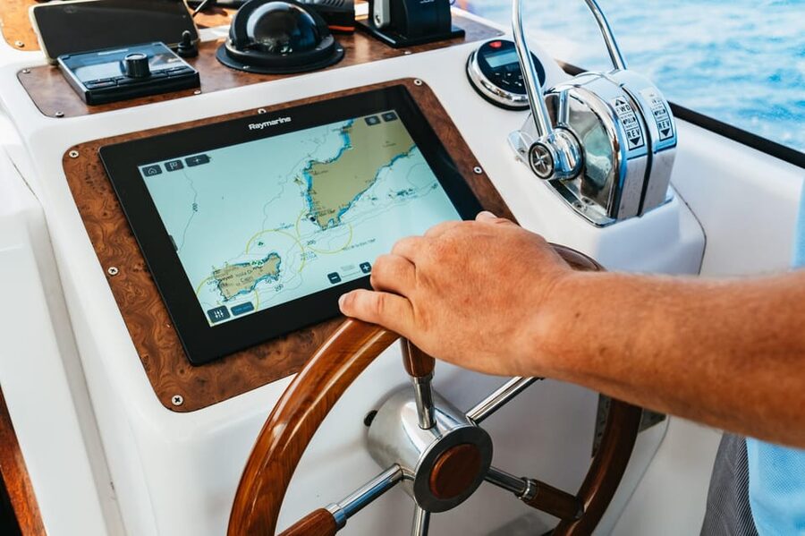 From Naples: Positano and Amalfi Boat Tour with Drinks - Drinks, lunch, and the onboard mood