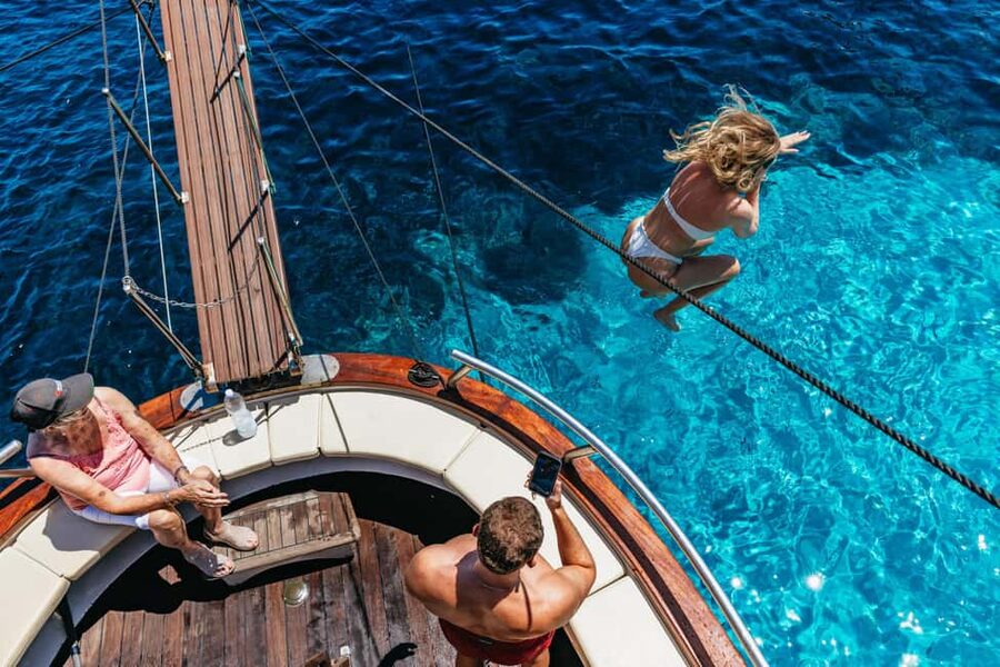 From Palau/La Maddal: Boat Tour of La Maddalena Archipelago - Quick reasons to consider this boat trip