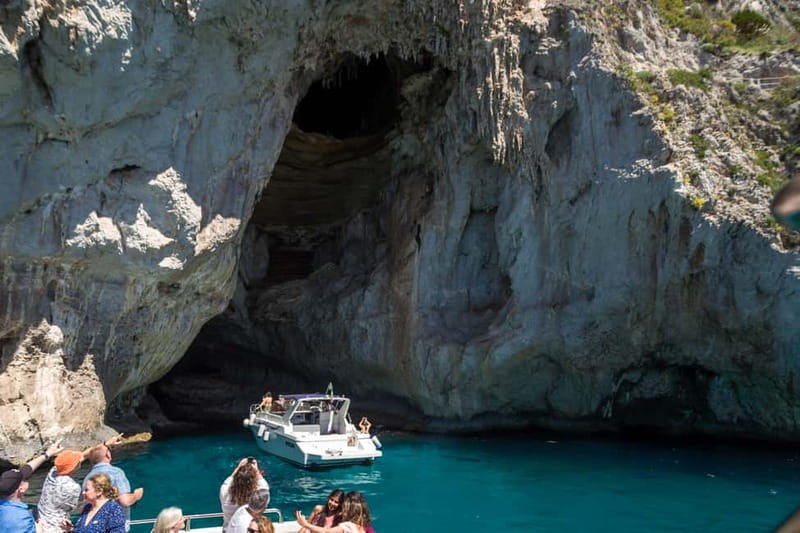 From Pompeii/Castellammare/Vico Equense: Capri Day Cruise - How to use 5.5 hours on Capri