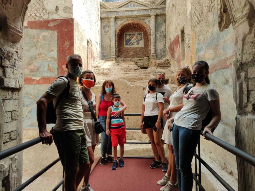 From Rome: Pompeii All-Inclusive Tour with Live Guide - The pizza stop after the ruins