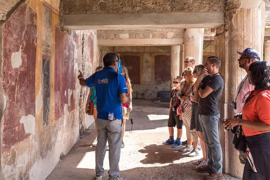 From Rome: Pompeii, Amalfi Coast, and Sorrento Day Trip - The long ride south, with breaks at Cassino