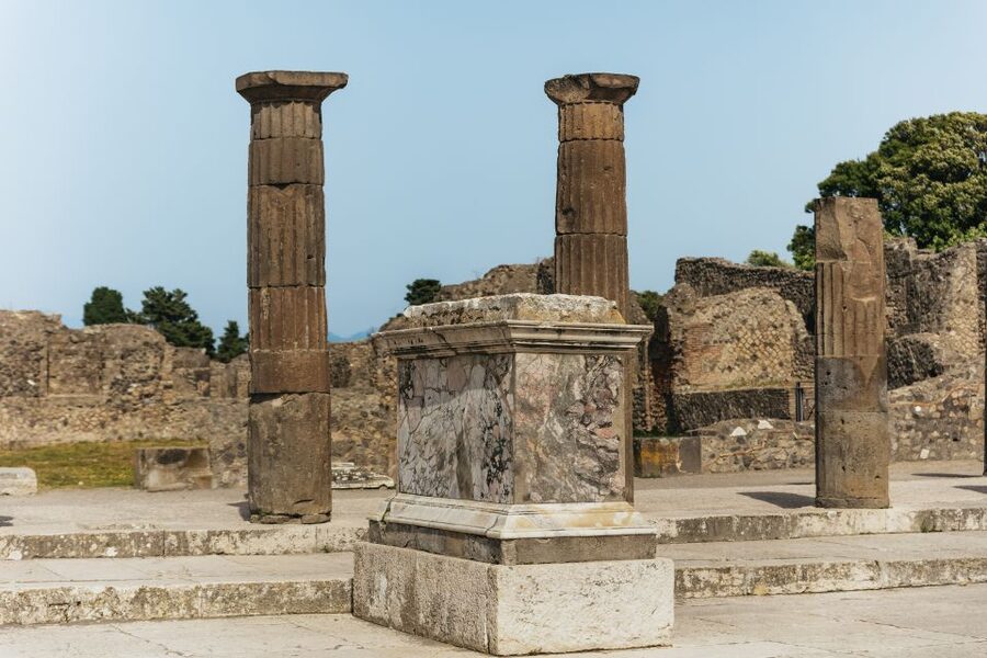 From Rome: Pompeii Day Trip with Optional Vesuvius and Lunch - Two ways to experience Mount Vesuvius