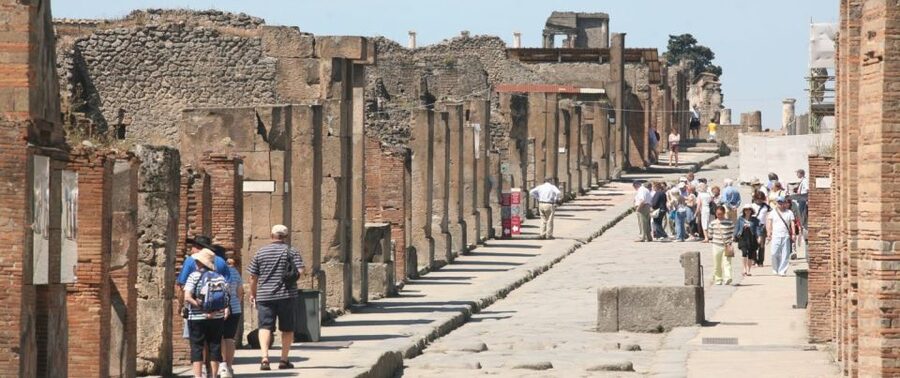 From Rome: Pompeii, Positano and Amalfi Full-Day Tour - Who should book this day trip?