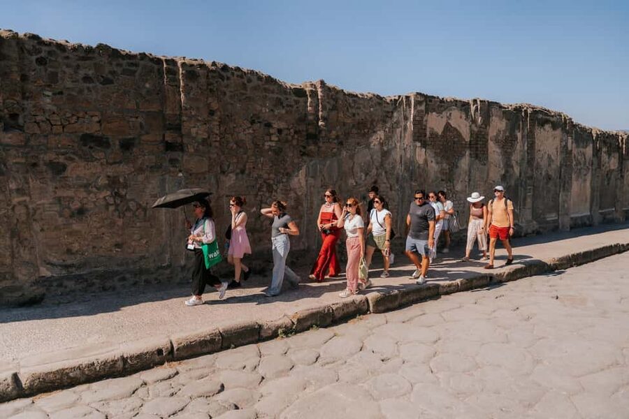 From Rome: Pompeii with Expert Guide & Amalfi Coast Day Trip - Positano free time and the limits of a short visit