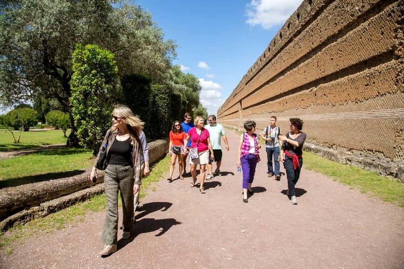 From Rome: Villa D'Este and Hadrian's Villa Tivoli Day Tour - The 90-minute break in Tivoli