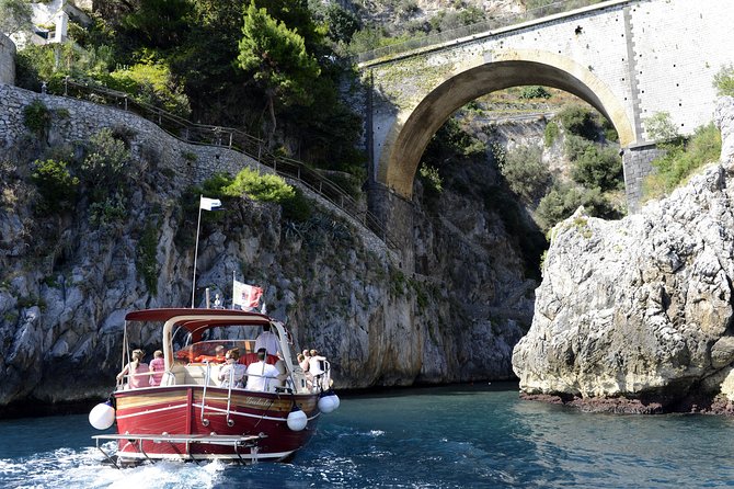 From Salerno: Small Group Amalfi Coast boat tour with stops in Positano & Amalfi - Boarding at Molo Manfredi in Salerno