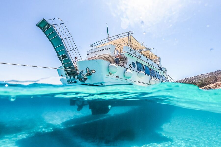 From Sardinia: La Maddalena Archipelago Full-Day Boat Tour - Food, seating, and the size of the boat