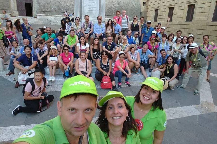 From Siena: Tuscany Hills Wine Tour - First tasting: Chianti, olive oil, and Tuscan bread