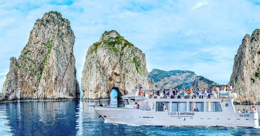 From Sorrento/Nerano: Capri Island Cruise with Guide Onboard - Six hours to shape your own Capri day