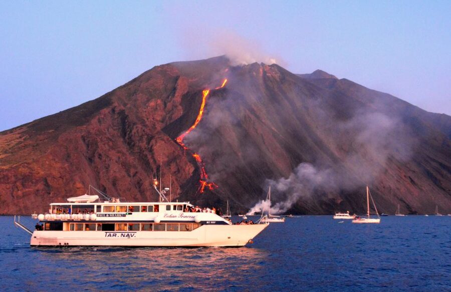 From Taormina: Chic Panarea and Stromboli Day Tour - Who should book this tour?