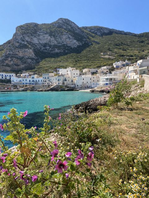 From Trapani: Favignana and Levanzo Mini Cruise with Lunch - Pasta with Trapanese pesto at sea