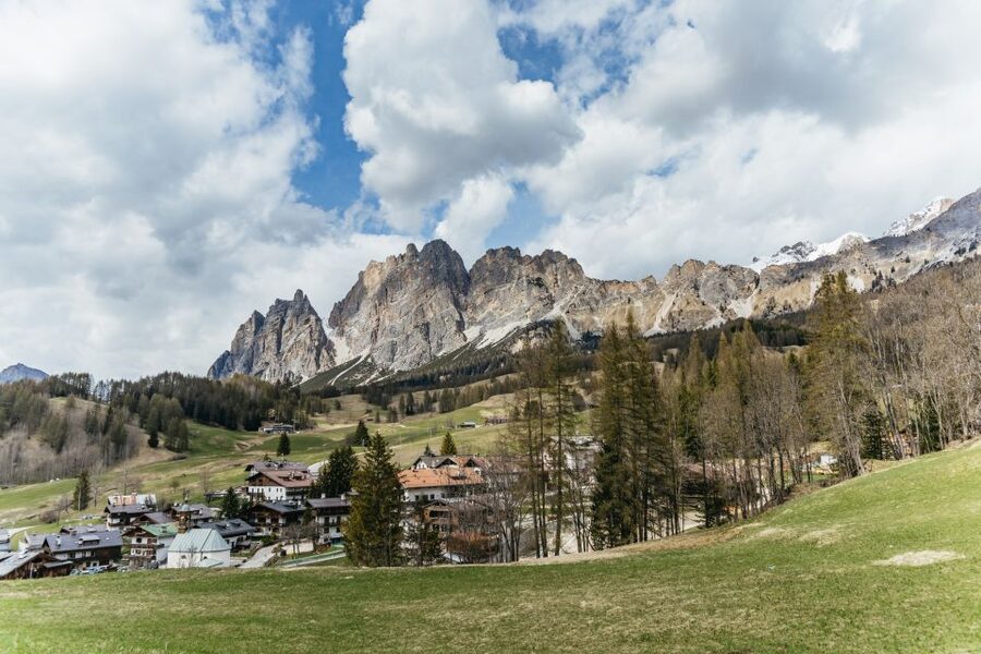 From Venice: Cortina and Dolomites Mountains Day Trip - Why take a mountain day from Venice?