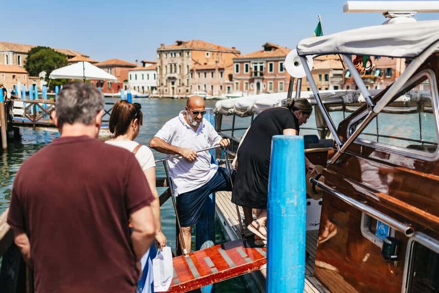 From Venice: Murano & Burano Guided Tour by Private Boat - Why this Venice island tour works well