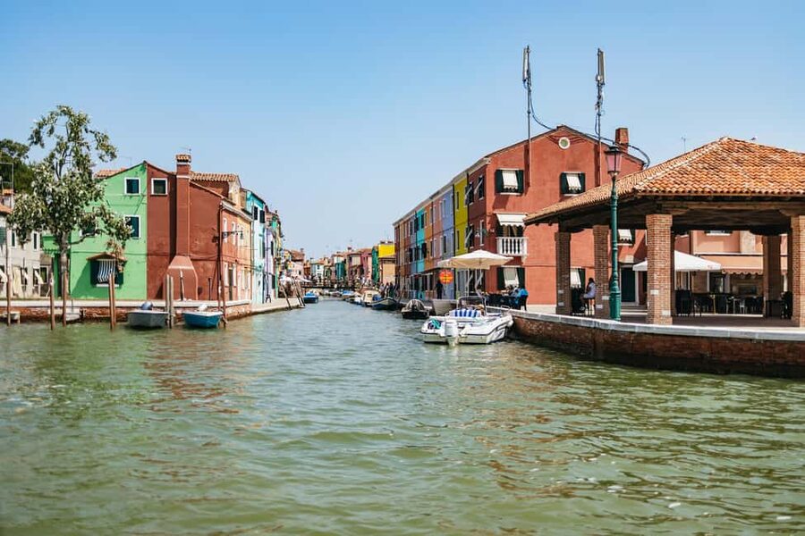 From Venice: Murano & Burano Guided Tour by Private Boat - Who should book this five-hour outing