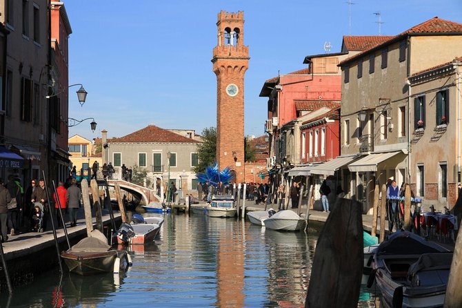 Full-Day Venice Lagoon Tour: Visit Murano, Burano and Torcello - Finding the Boat and Getting Started