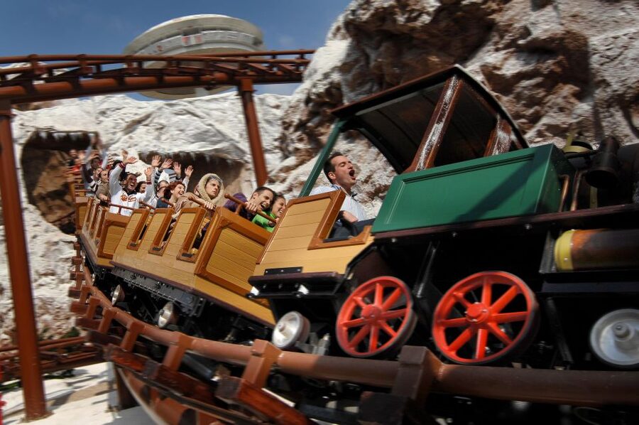 Gardaland Park: Open Date Entry Ticket - Rollercoasters for different levels of courage