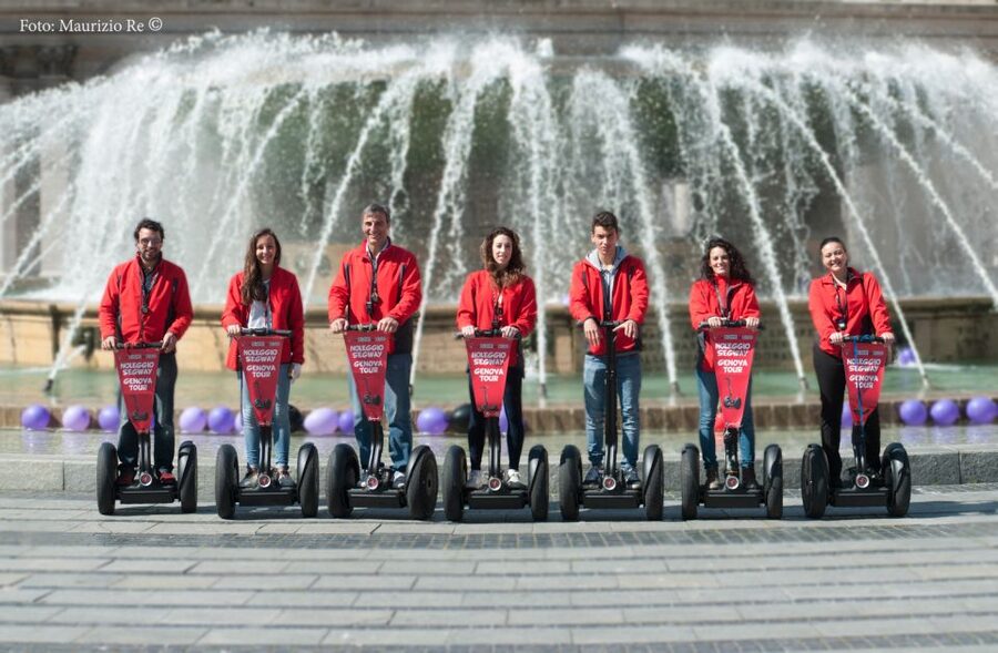 Genova: Segway Tour - Riding through the caruggi and noble streets