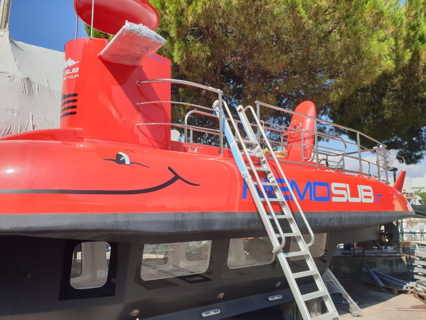 Giardini Naxos: Semi-Submarine Tour to Isola Bella - How good is the guide commentary?