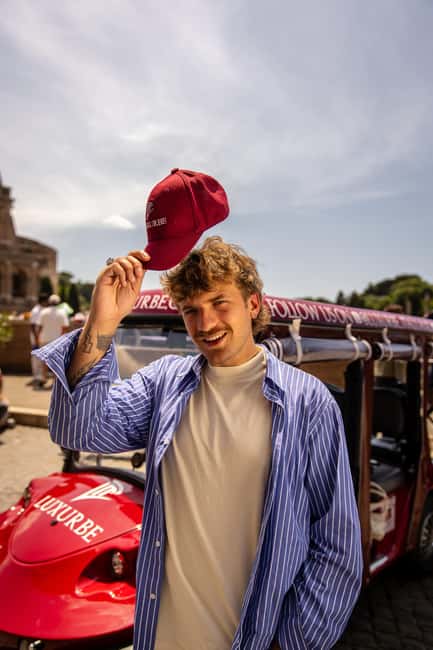 Golf Cart Tour: Express Highlights of Rome - The Colosseum: a powerful exterior view