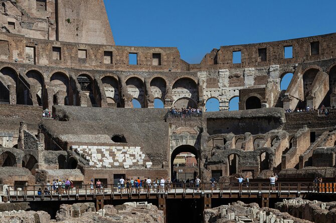 Guided Tour of the Colosseum, Forum and Palatine Hill - Finding the meeting point at Piazza del Colosseo 58