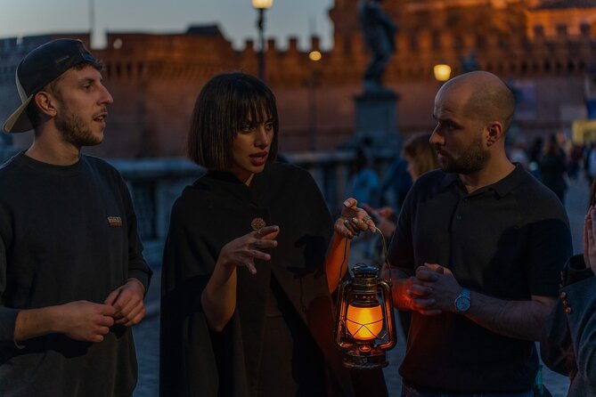 Haunted Rome Ghost Night Walking Tour - Via del Mascherone: finding Rome’s little Madonnas