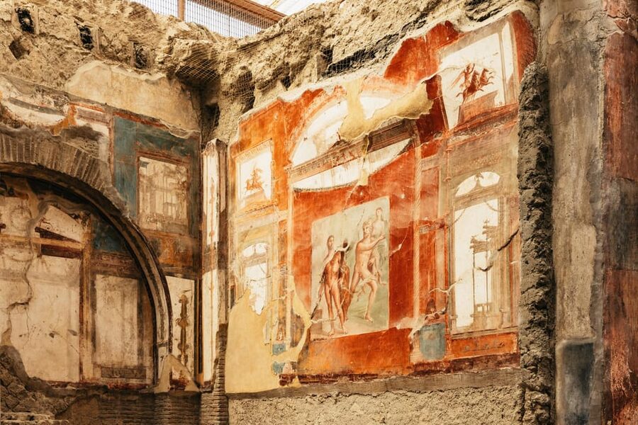 Herculaneum: Skip-the-Line Guided Tour with Archaeologist - Entering a Roman town preserved by volcanic disaster